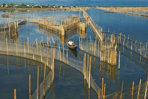 Chuon Lagoon Tour and Seafood Dinner Vietnam