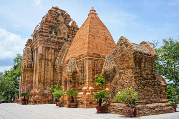 Visit Vietnam's Spiritual Triangle  photo 2
