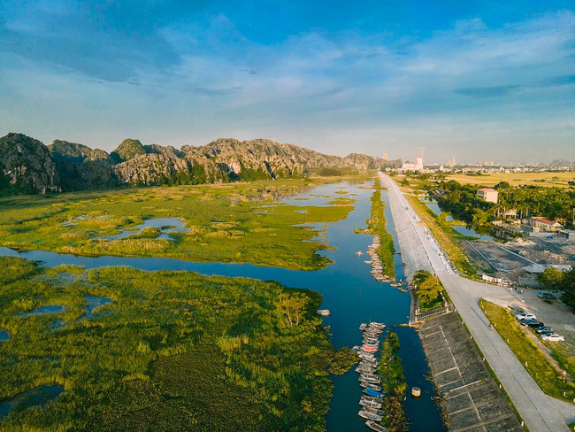 From Ninh Binh to Hoi An - Fly from Hanoi to Da Nang photo