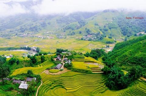 Experience Sapa 3 Days Tour by Train and Bus Vietnam