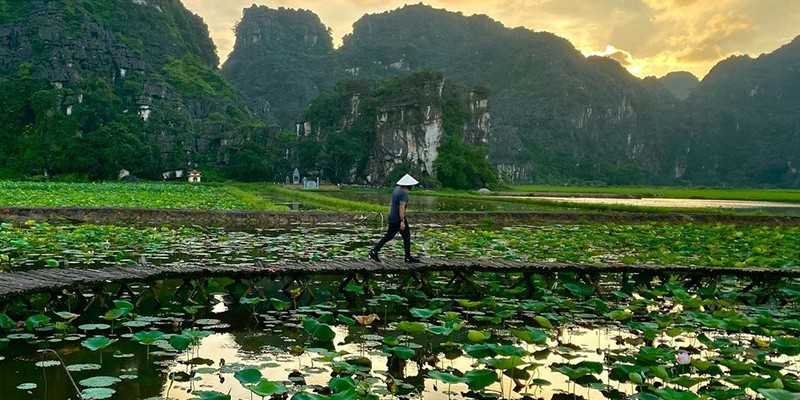 6 Vietnam Highlights plus Angkor Cambodia Angkor Archaeology, Vietnam
