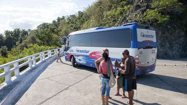 cuba%20bus%20tour