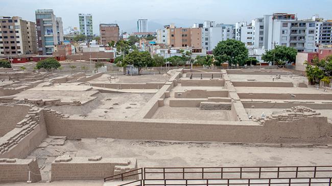 Huaca%20Pucllana%20Mound