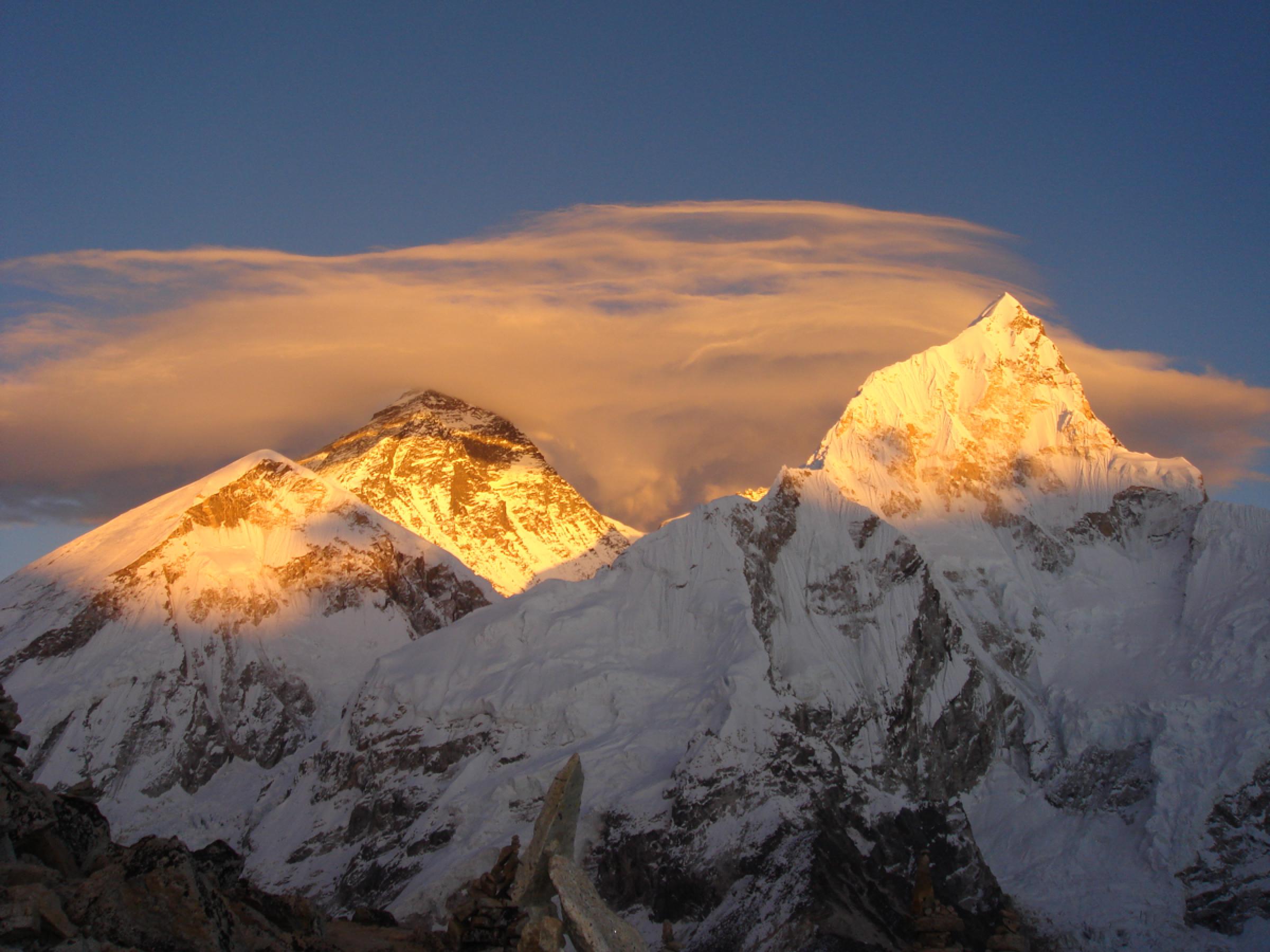 Trek to Gorak Shep (16,940 ft/ 5,140 m) approx. 3 hours