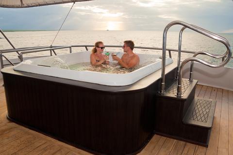 ECUADOR LUXURY VACATION