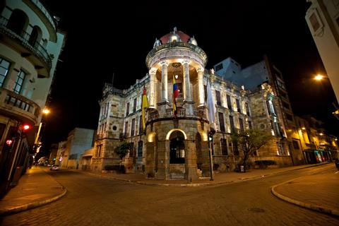 VACACIONES ROMÁNTICAS EN ECUADOR